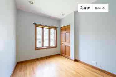 3 BR in Chicago