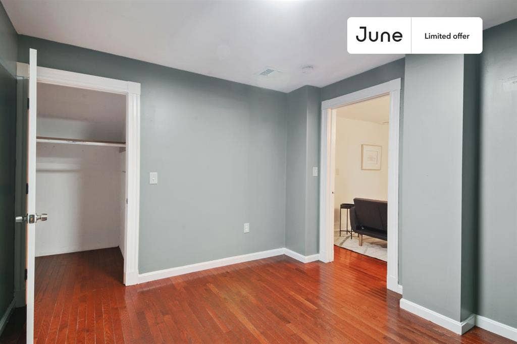 7 BR in Boston