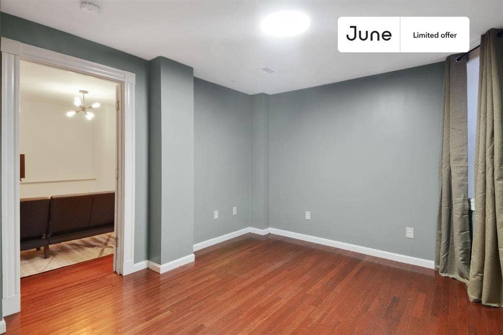 7 BR in Boston