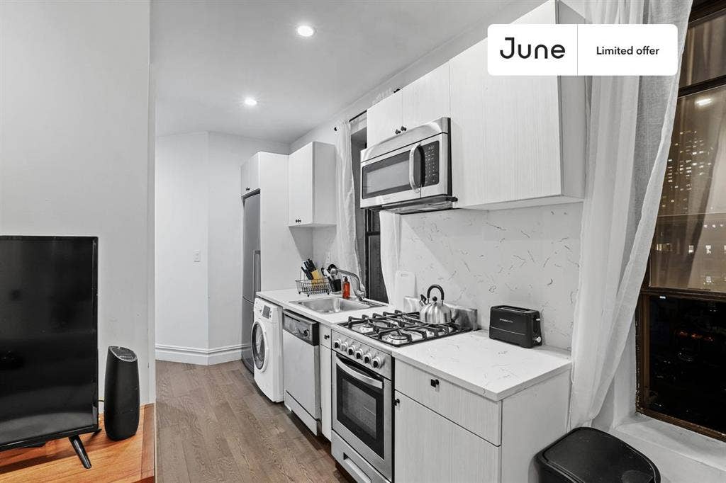 2 BR in New York City