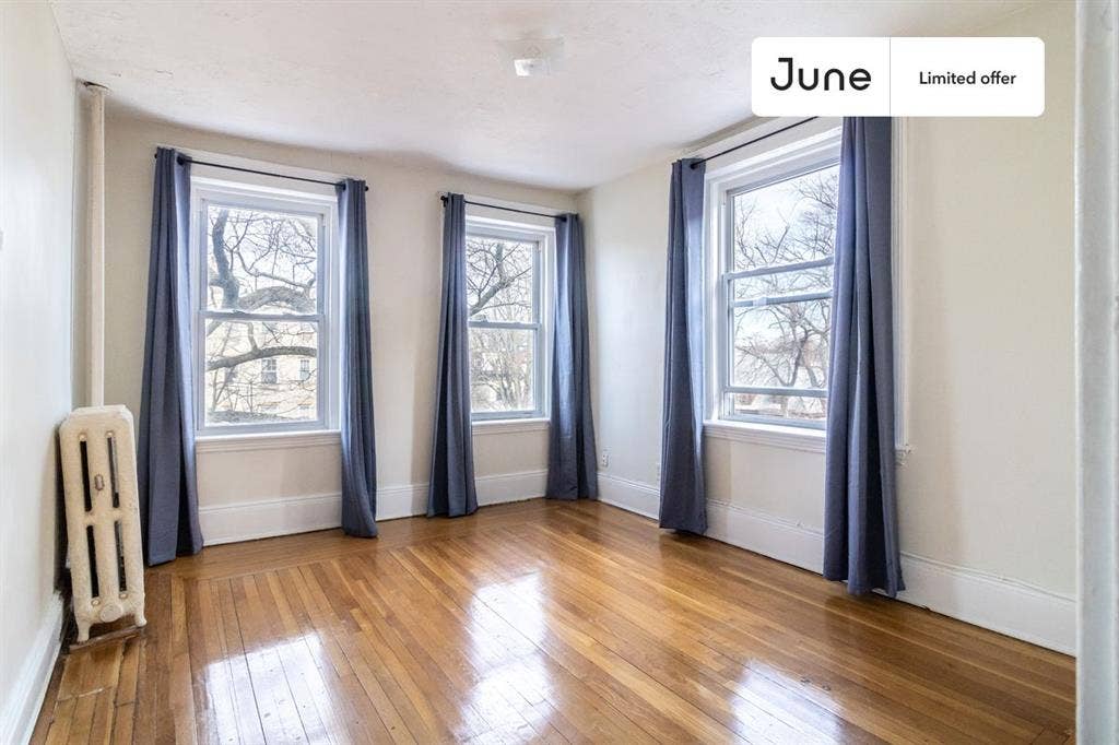 1 BR in Boston