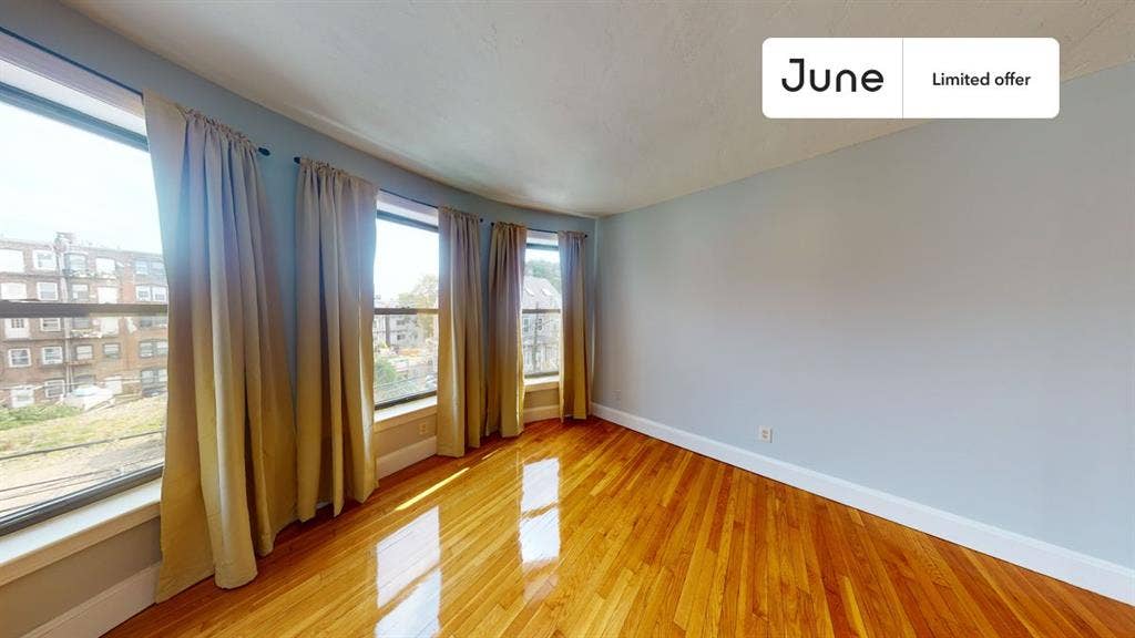 4 BR in Boston