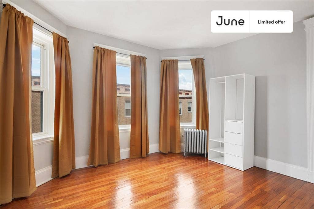 4 BR in Boston