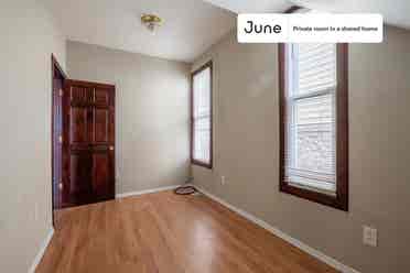 4 BR in Chicago