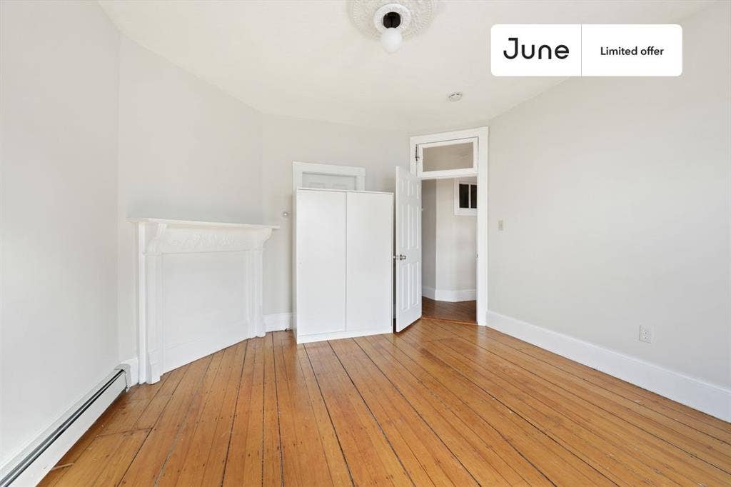 4 BR in Boston