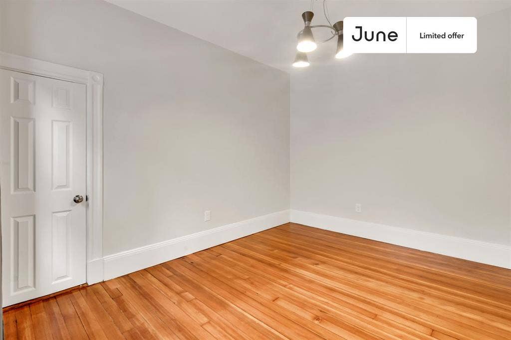 4 BR in Boston