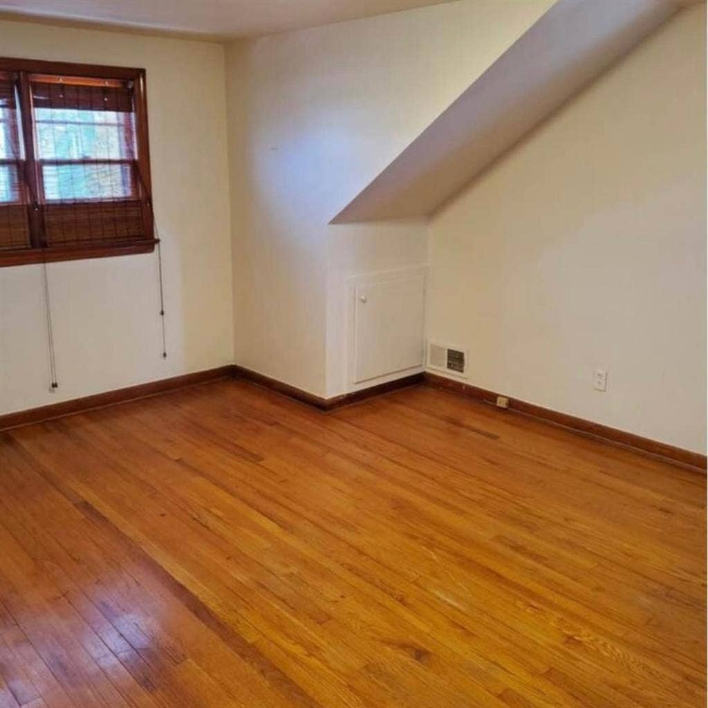 Private room for rent in apartment