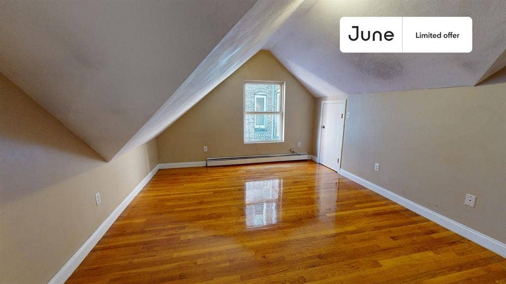 4 BR in Boston