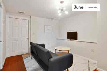 7 BR in Boston