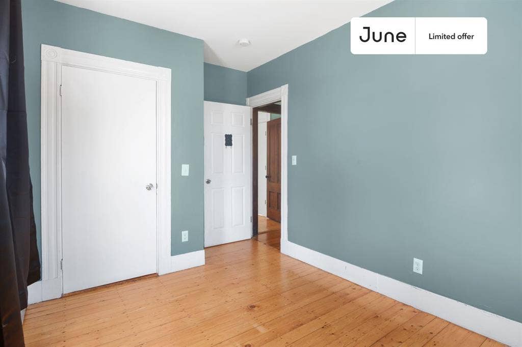 4 BR in Boston