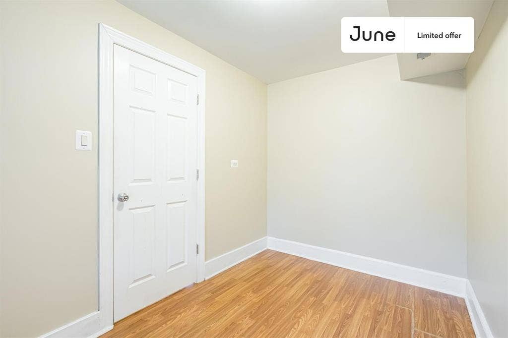 3 BR in Chicago