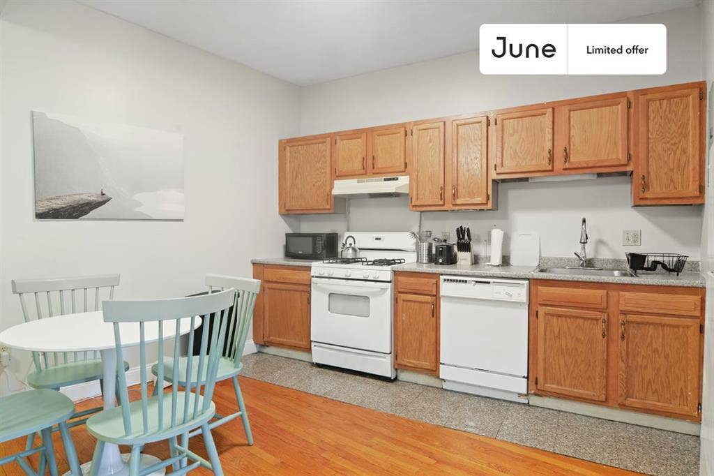 4 BR in Boston