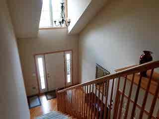 rm, private bath spacious loft.