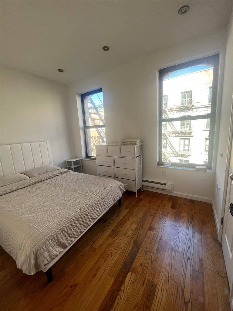 Furnished Room near Central Park