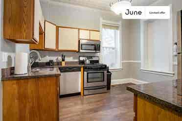 3 BR in Chicago