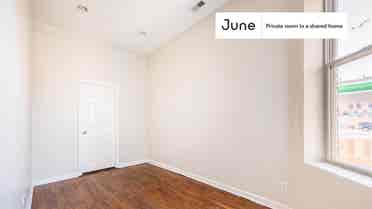 2 BR in Chicago