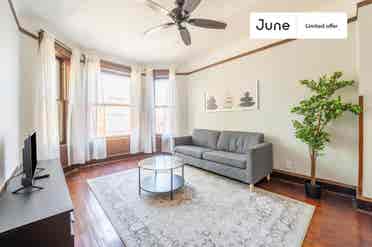 3 BR in Chicago