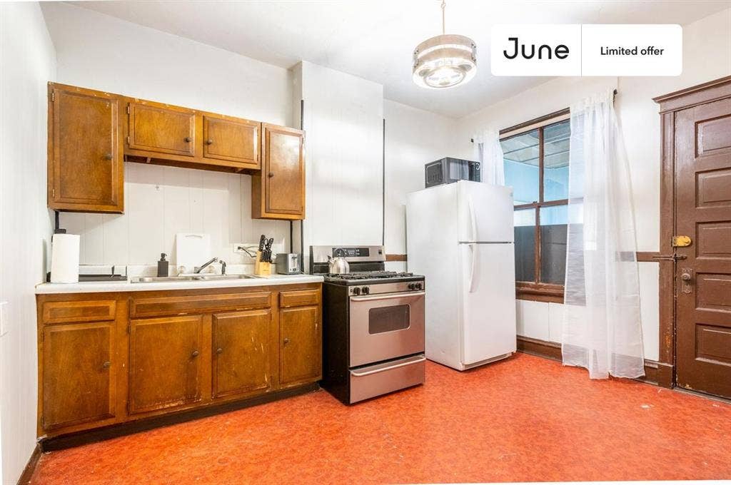 3 BR in Chicago