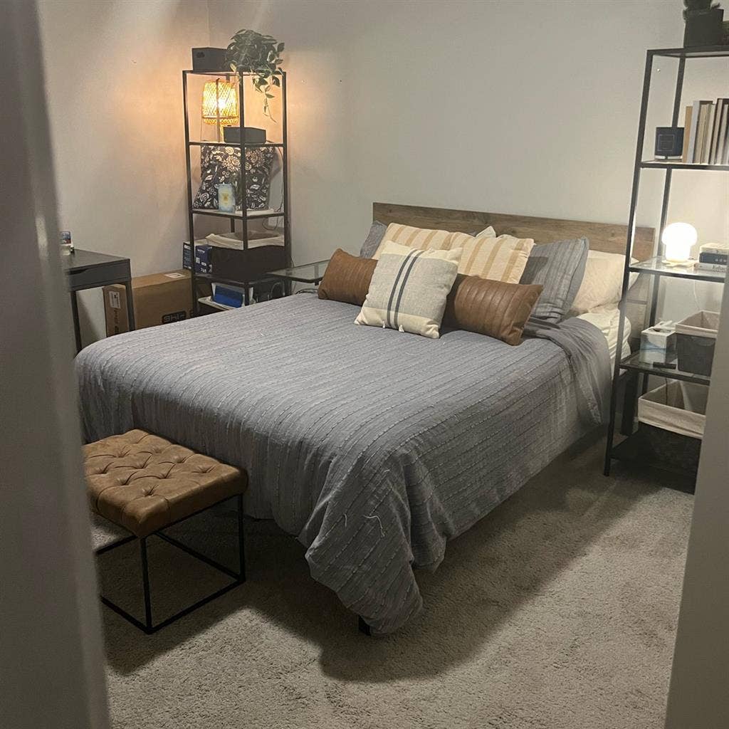 MASTER BED/BATH LEASE TAKEOVER