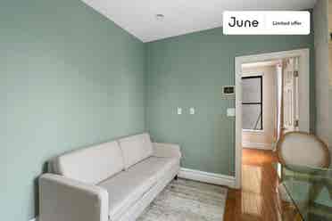 2 BR in New York City