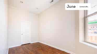 2 BR in Chicago