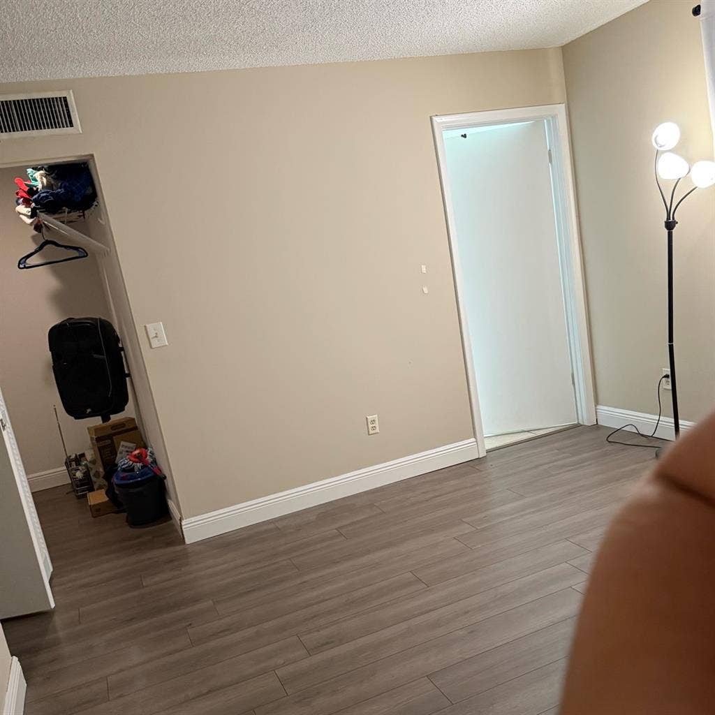 Master room for rent w/h private br