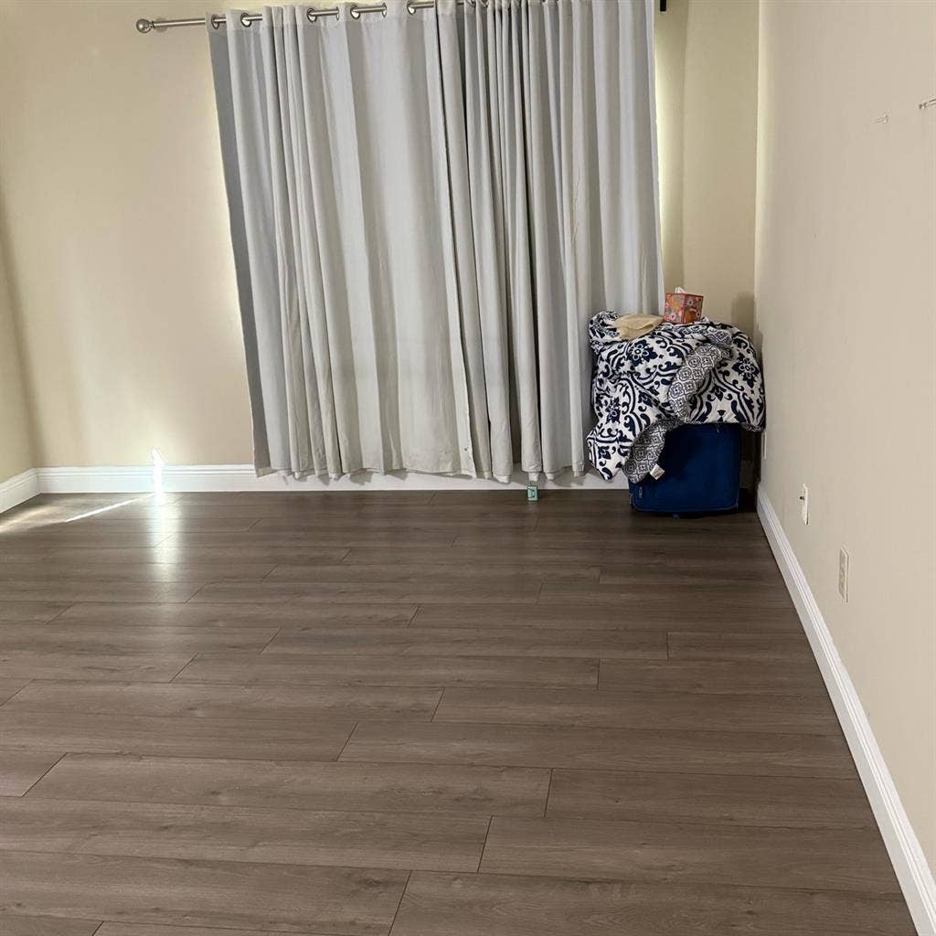 Master room for rent w/h private br