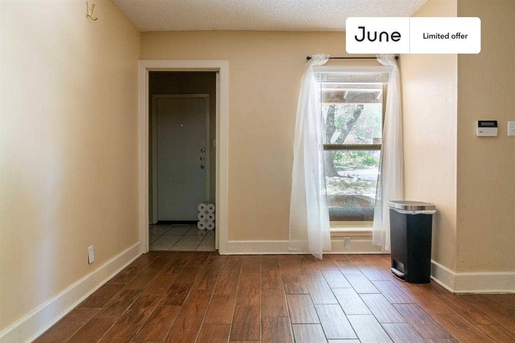 3 BR in Austin