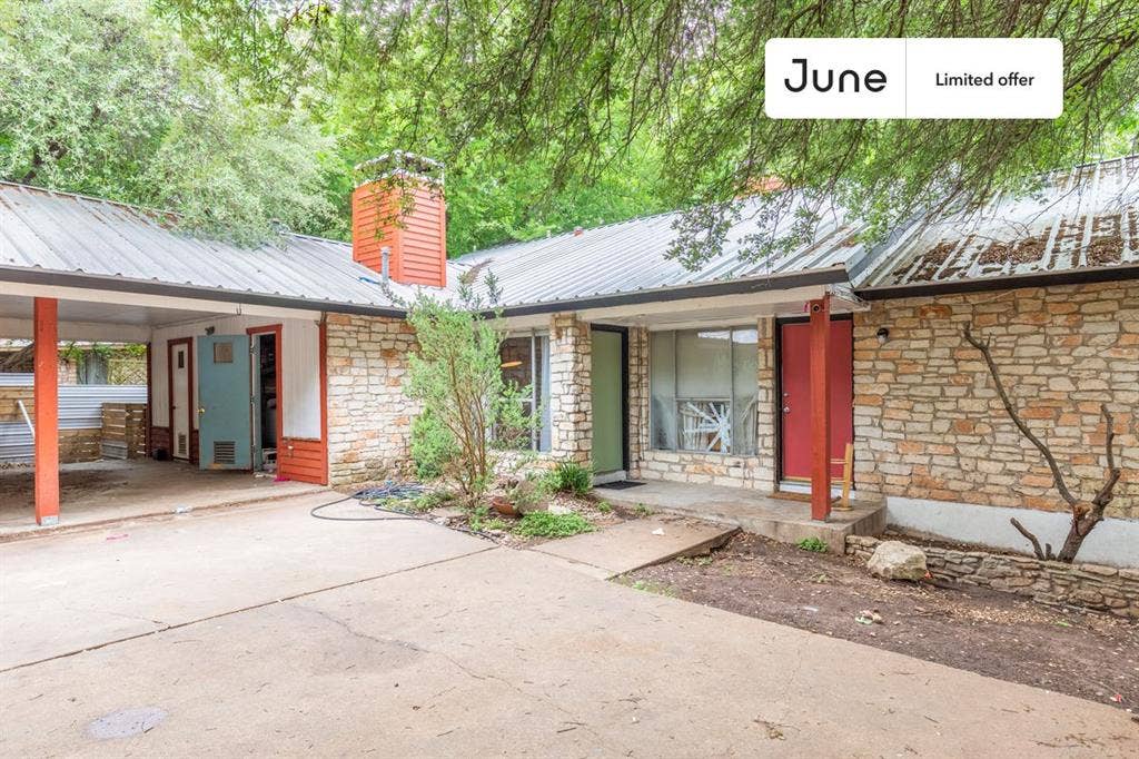 3 BR in Austin