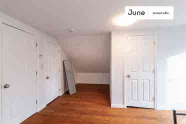 4 BR in Boston