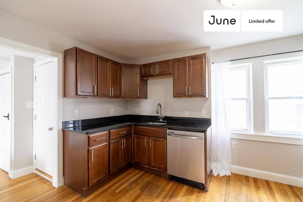 5 BR in Boston