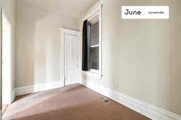 3 BR in Chicago