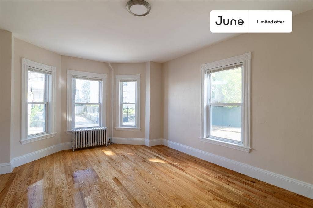 7 BR in Boston