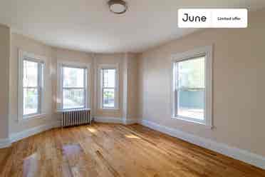 7 BR in Boston