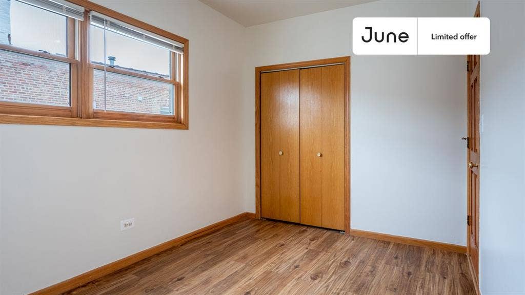 3 BR in Chicago