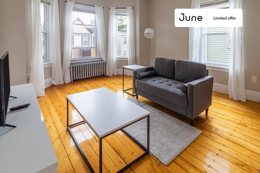 4 BR in Boston