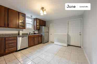 3 BR in Chicago