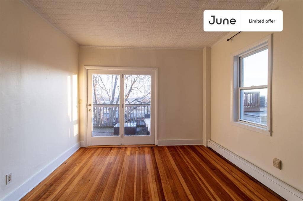 4 BR in Boston