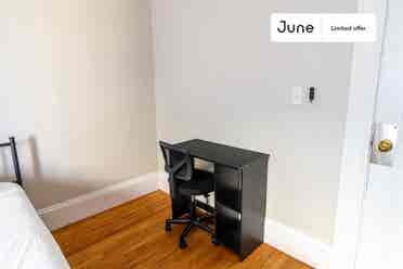 4 BR in Boston