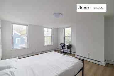 4 BR in Boston