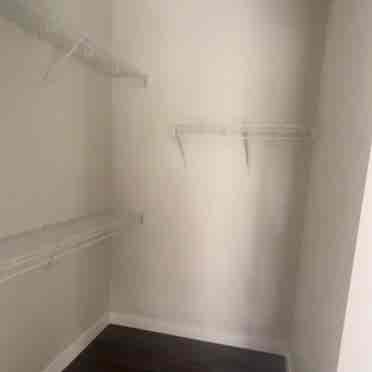 2 bedroom apartment availablee