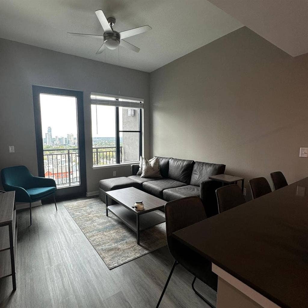 Apartment Sublease in West Campus