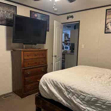 Room for rent and Granbury , Texas