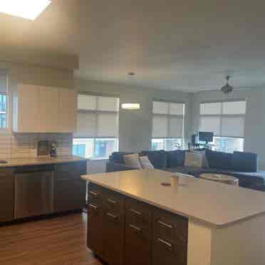 SUBLEASE available in Cherry Creek!