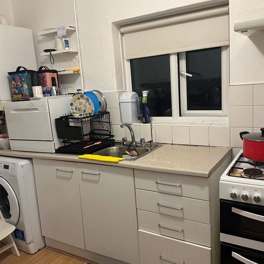 Furnished double room available