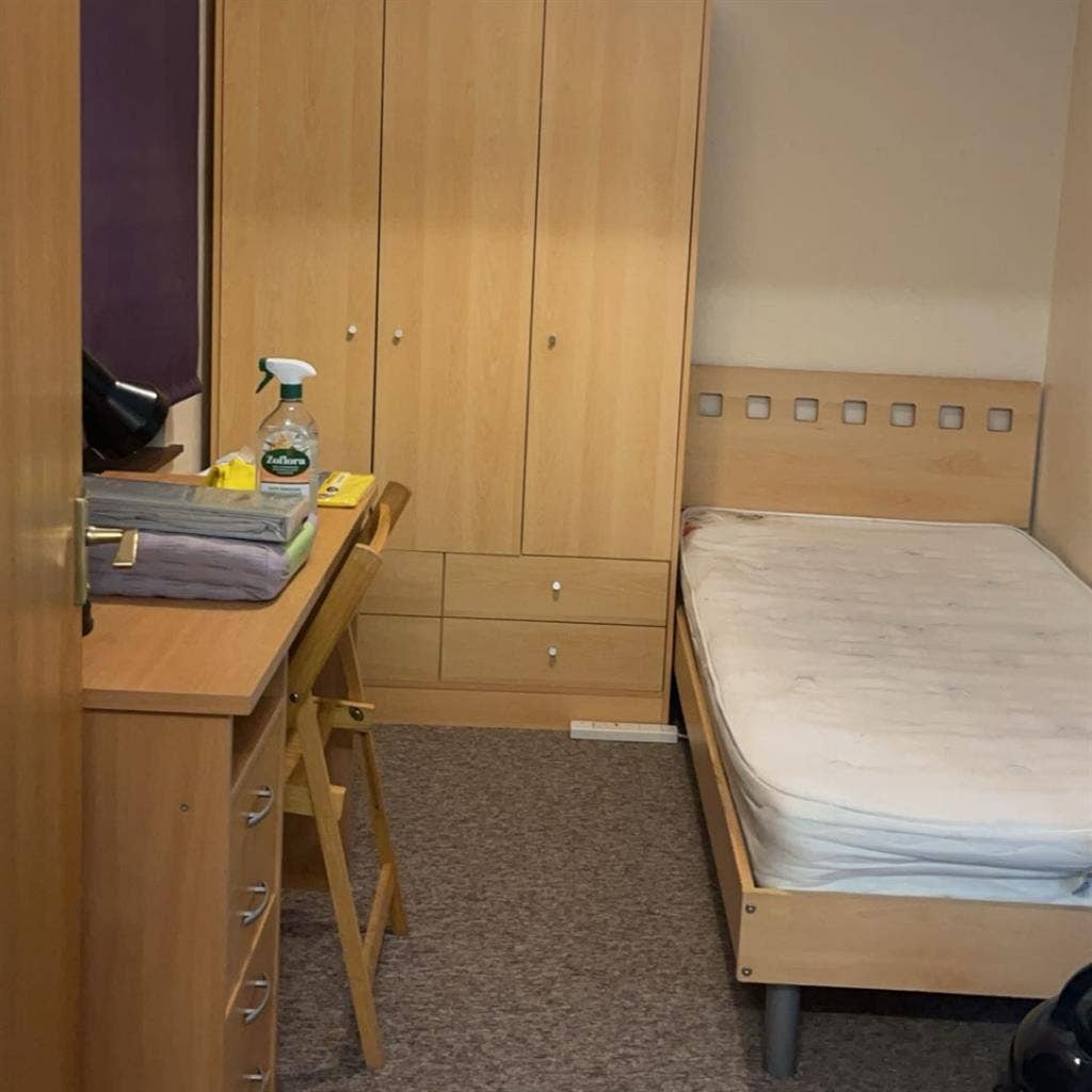 Room available in shared house