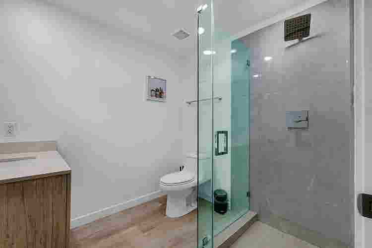 Fully Furnished Room w/ Utilities