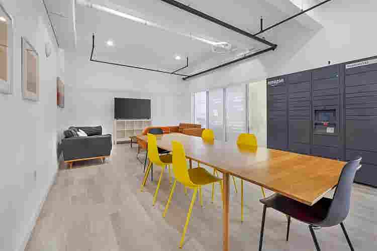Fully Furnished Room w/ Utilities