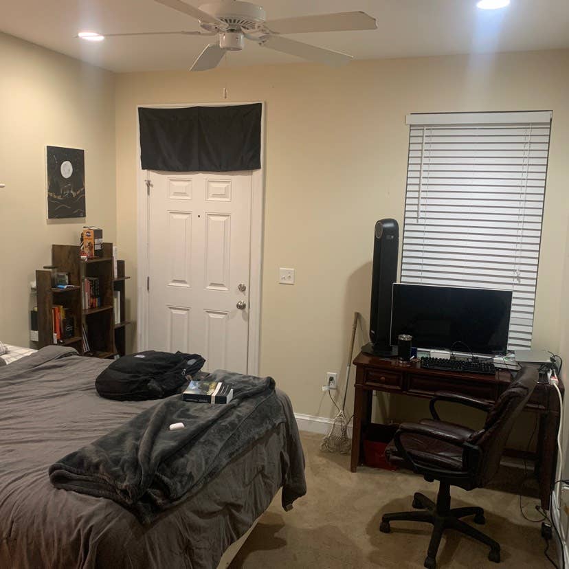 Master Bedroom for rent - VB