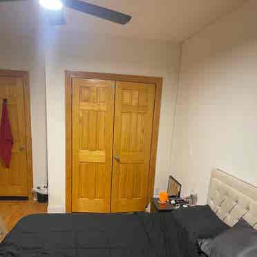 one room to occupy asap by dec 1st